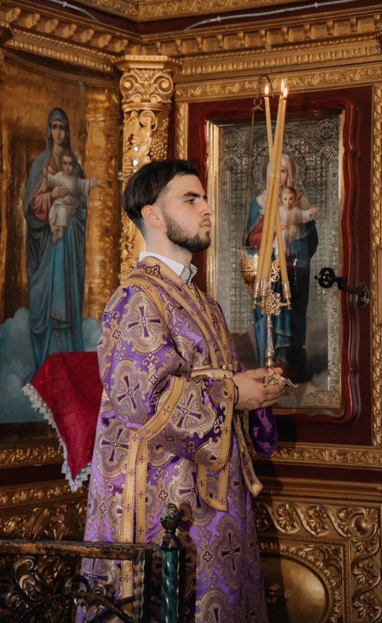 Становление из рядовых пономарей в иподиакона